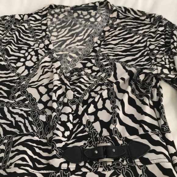 Black and white animal print wrap dress - Picture 2 of 3
